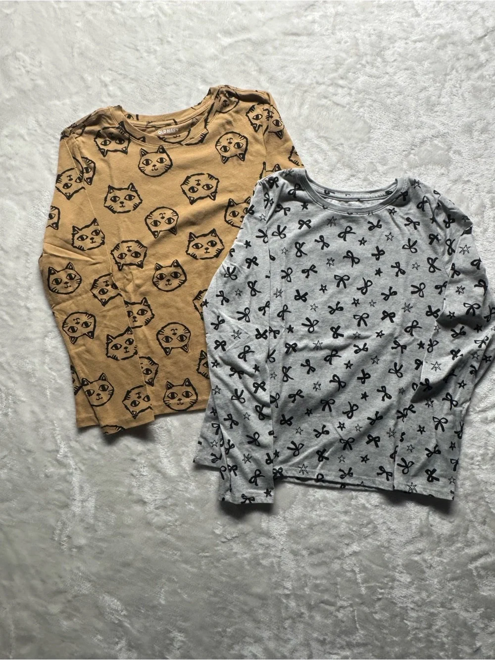 Old Navy Girls Long Sleeve Tee Lot of 2 Size L 10/12 Cat Bow Print